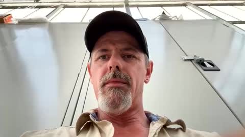 Snapshot of biggymemo69 chatting on 12/01/25, 05:29 biggymemo69 online show from 12/01/25, 05:29