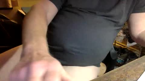 Snapshot of bighandedman chatting on 12/17/25, 11:33 bighandedman online show from 12/17/25, 11:33