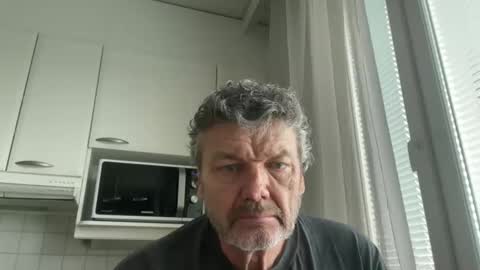 Snapshot of bigheart60 chatting on 06/11/26, 09:29 bigheart60 online show from 06/11/26, 09:29