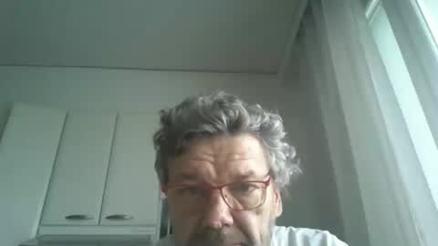 Snapshot of bigheart60 chatting on 06/14/26, 06:48 bigheart60 online show from 06/14/26, 06:48