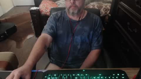 bighugmugg online show from 09/28/25, 06:13