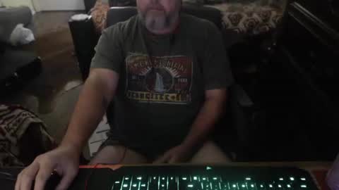 bighugmugg online show from 11/17/25, 10:04