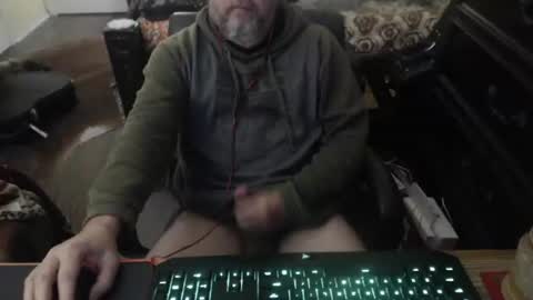 Snapshot of bighugmugg chatting on 03/08/26, 06:01 bighugmugg online show from 03/08/26, 06:01