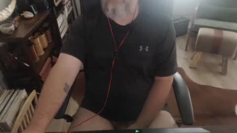 Snapshot of bighugmugg chatting on 06/23/26, 09:57 bighugmugg online show from 06/23/26, 09:57