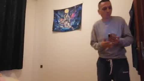 Snapshot of bighunter914318 chatting on 02/20/26, 04:40 bighunter914318 online show from 02/20/26, 04:40