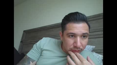 bigjraw2487 online show from 11/05/25, 10:32