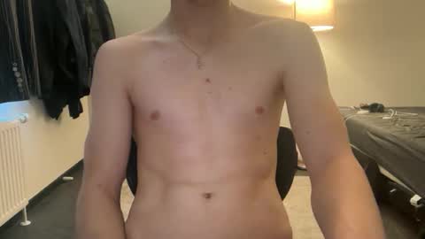 Snapshot of bigleor chatting on 02/25/26, 11:31 bigleor online show from 02/25/26, 11:31