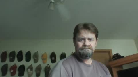 Snapshot of bigload1972 chatting on 12/07/24, 08:38 bigload1972 online show from 12/07/24, 08:38