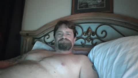 Snapshot of bigload1972 chatting on 01/01/25, 01:37 bigload1972 online show from 01/01/25, 01:37