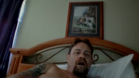 Snapshot of bigload1972 chatting on 01/18/25, 06:32 bigload1972 online show from 01/18/25, 06:32