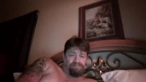 Snapshot of bigload1972 chatting on 02/18/25, 01:21 bigload1972 online show from 02/18/25, 01:21