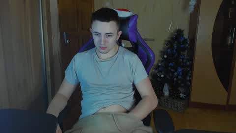 Snapshot of bigmark03 chatting on 01/10/25, 01:31 BigMark03 online show from 01/10/25, 01:31