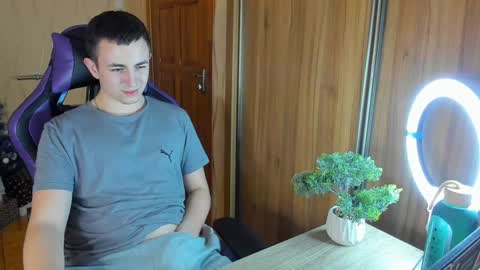 Snapshot of bigmark03 chatting on 01/23/25, 03:32 BigMark03 online show from 01/23/25, 03:32