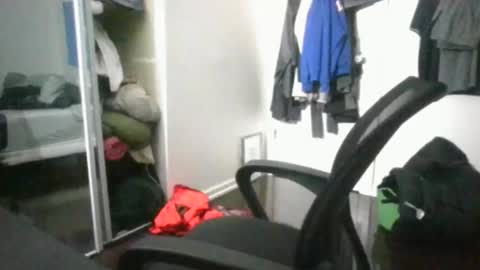 Snapshot of bigmeat23130033 chatting on 12/16/25, 06:51 bigmeat23130033 online show from 12/16/25, 06:51