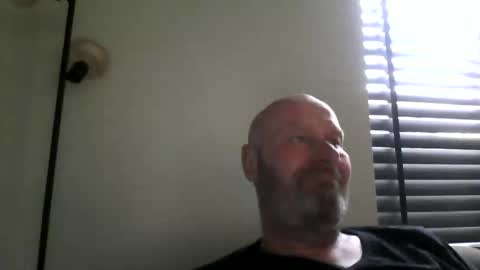 Snapshot of bigmike3339 chatting on 04/23/26, 08:24 bigmike3339 online show from 04/23/26, 08:24