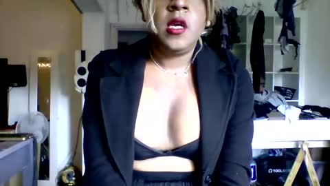 Snapshot of bigo247 chatting on 09/29/25, 10:20 Shemale Anna online show from 09/29/25, 10:20