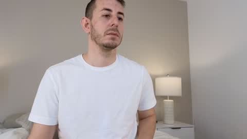 Snapshot of bigonehott chatting on 02/03/25, 04:20 online show from 02/03/25, 04:20