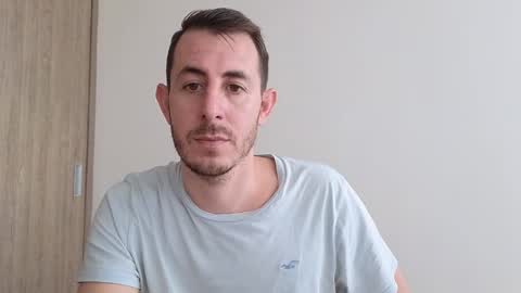 Snapshot of bigonehott chatting on 10/23/25, 06:50 online show from 10/23/25, 06:50