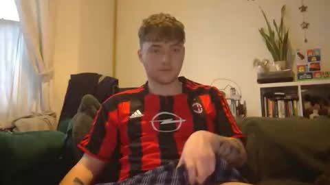 Snapshot of bigp77x chatting on 12/21/25, 03:19 bigp77x online show from 12/21/25, 03:19