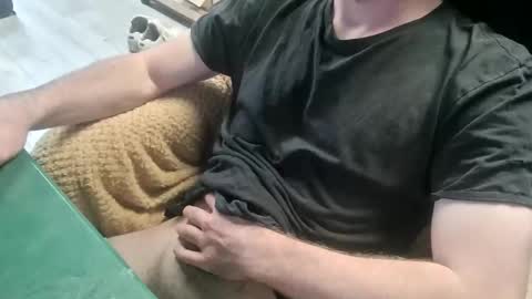 Snapshot of bigpeepdude chatting on 09/14/25, 03:22 bigpeepdude online show from 09/14/25, 03:22