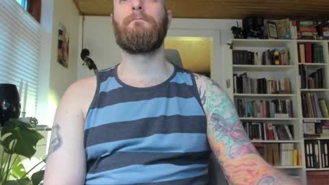 Snapshot of bigredbeardo chatting on 01/02/25, 07:23 Beardo online show from 01/02/25, 07:23