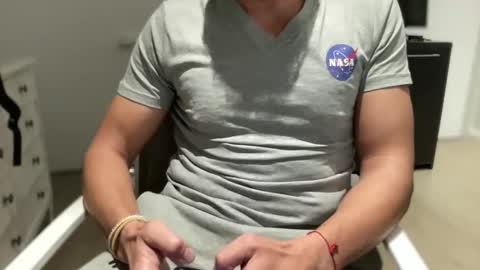 Snapshot of bigsong78 chatting on 11/13/25, 06:18 BigHardCock horny Balearic Islands online show from 11/13/25, 06:18