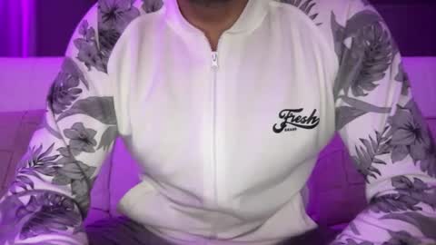 Snapshot of bigsong78 chatting on 11/25/25, 06:46 BigHardCock horny Balearic Islands online show from 11/25/25, 06:46