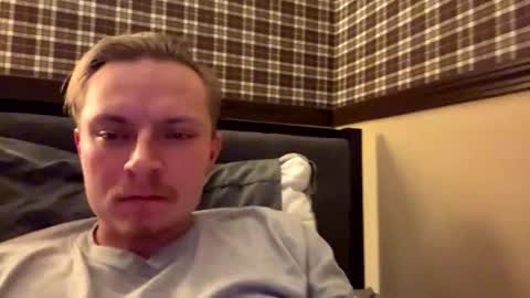 Snapshot of bigspoon610 chatting on 11/28/25, 08:28 bigspoon610 online show from 11/28/25, 08:28