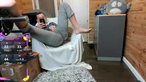 Snapshot of bigsshark chatting on 11/16/25, 09:31 bigsshark online show from 11/16/25, 09:31