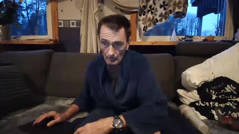 bigswe1 online show from 12/31/24, 02:36