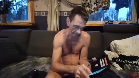 bigswe1 online show from 01/01/25, 07:41