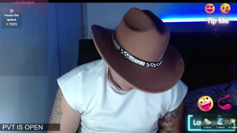 MANUEL online show from 04/15/26, 07:58