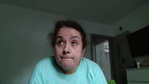 Snapshot of bigtitsclaude chatting on 10/07/25, 09:28 BigTitsClaude online show from 10/07/25, 09:28