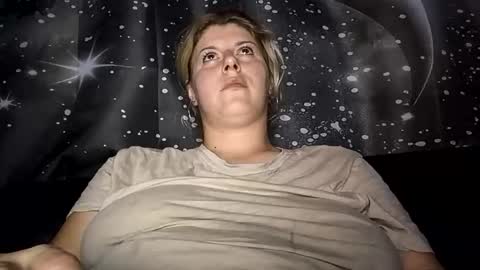 Snapshot of bigtitslala chatting on 10/10/25, 07:24 bigtitslala online show from 10/10/25, 07:24