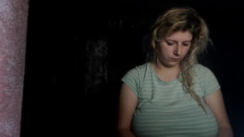 Snapshot of bigtitslala chatting on 10/22/25, 07:13 bigtitslala online show from 10/22/25, 07:13