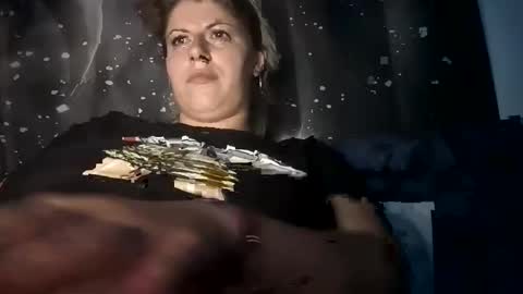 Snapshot of bigtitslala chatting on 10/24/25, 08:05 bigtitslala online show from 10/24/25, 08:05