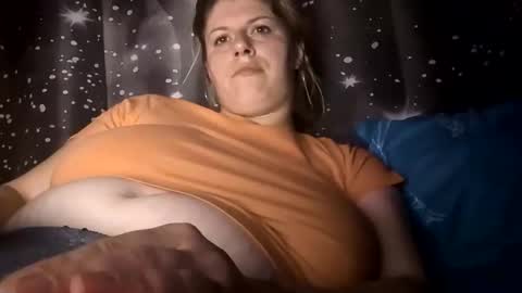 Snapshot of bigtitslala chatting on 11/26/25, 09:05 bigtitslala online show from 11/26/25, 09:05