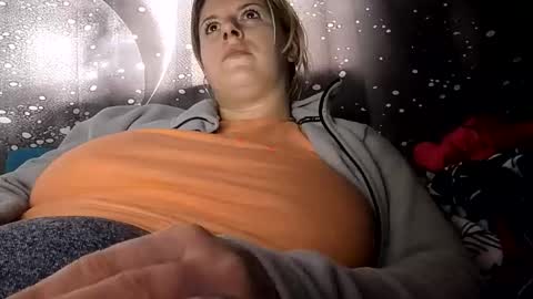 Snapshot of bigtitslala chatting on 11/27/25, 01:46 bigtitslala online show from 11/27/25, 01:46