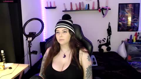 Nichole lights online show from 11/18/25, 08:13