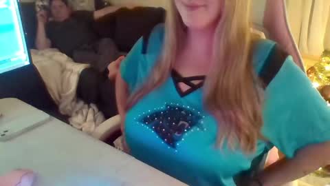 Mountain Mama online show from 11/25/25, 02:22