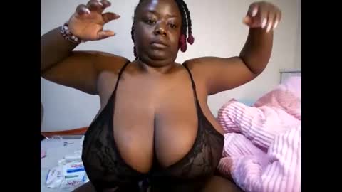 Snapshot of bigtittyslut_ chatting on 09/14/25, 11:15 bigtittyslut_ online show from 09/14/25, 11:15