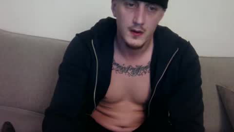 Snapshot of bigwillydick69 chatting on 12/30/24, 03:24 Mrloyal online show from 12/30/24, 03:24