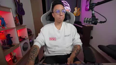 Snapshot of bigxboy96 chatting on 11/09/25, 05:28 bigxboy96 online show from 11/09/25, 05:28