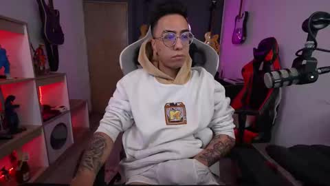 Snapshot of bigxboy96 chatting on 12/02/25, 10:42 bigxboy96 online show from 12/02/25, 10:42