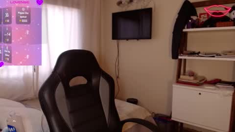 Snapshot of biigbooty_ chatting on 12/19/24, 10:21 biigbooty_ online show from 12/19/24, 10:21