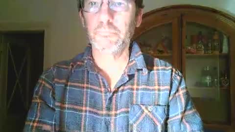 Snapshot of bikertom1988 chatting on 01/26/25, 08:34 bikertom1988 online show from 01/26/25, 08:34