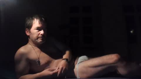 Snapshot of bikertom1988 chatting on 02/16/25, 03:37 bikertom1988 online show from 02/16/25, 03:37