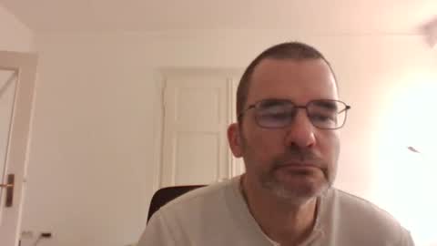 Snapshot of bikertom1988 chatting on 02/24/25, 01:10 bikertom1988 online show from 02/24/25, 01:10