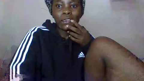 Snapshot of bilia_ebony chatting on 05/17/26, 10:22 Bilia online show from 05/17/26, 10:22