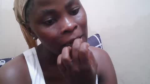 Snapshot of bilia_ebony chatting on 06/17/26, 07:15 Bilia online show from 06/17/26, 07:15